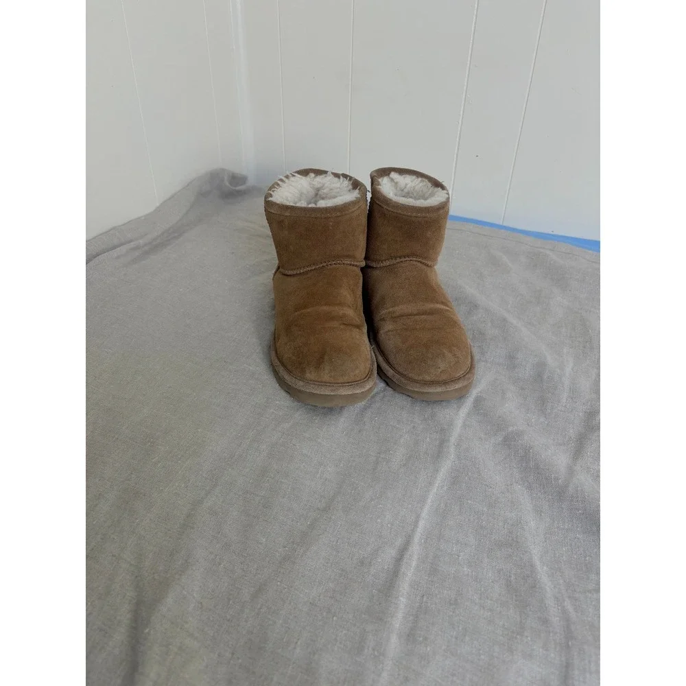 Bearpaw Elle Short Hickory Brown Suede Sheepskin Fur Lined Winter Boots Womens 8